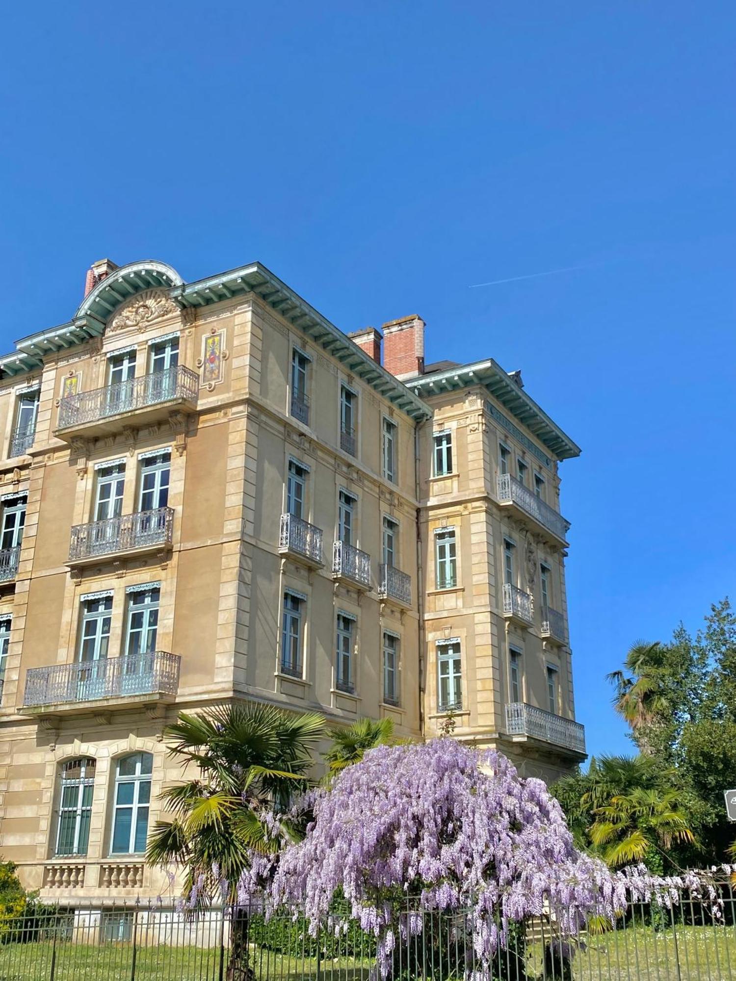 Agreable Petit Gite Avec Piscine Et Jardinet 萨利-德贝阿恩 外观 照片
